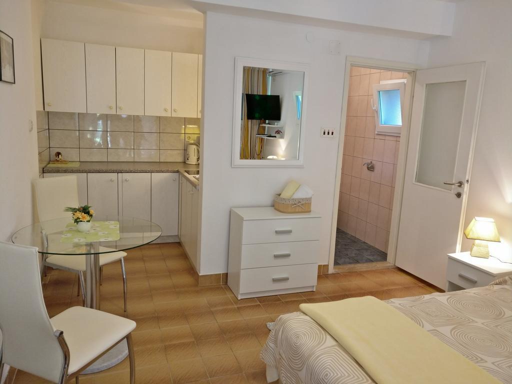 Apartments Ana - Rovinj Buitenkant foto