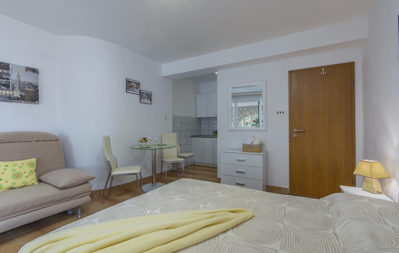 Apartments Ana - Rovinj Buitenkant foto